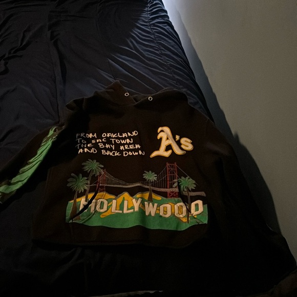 A men’s small hooded sweatshirt - Picture 1 of 2